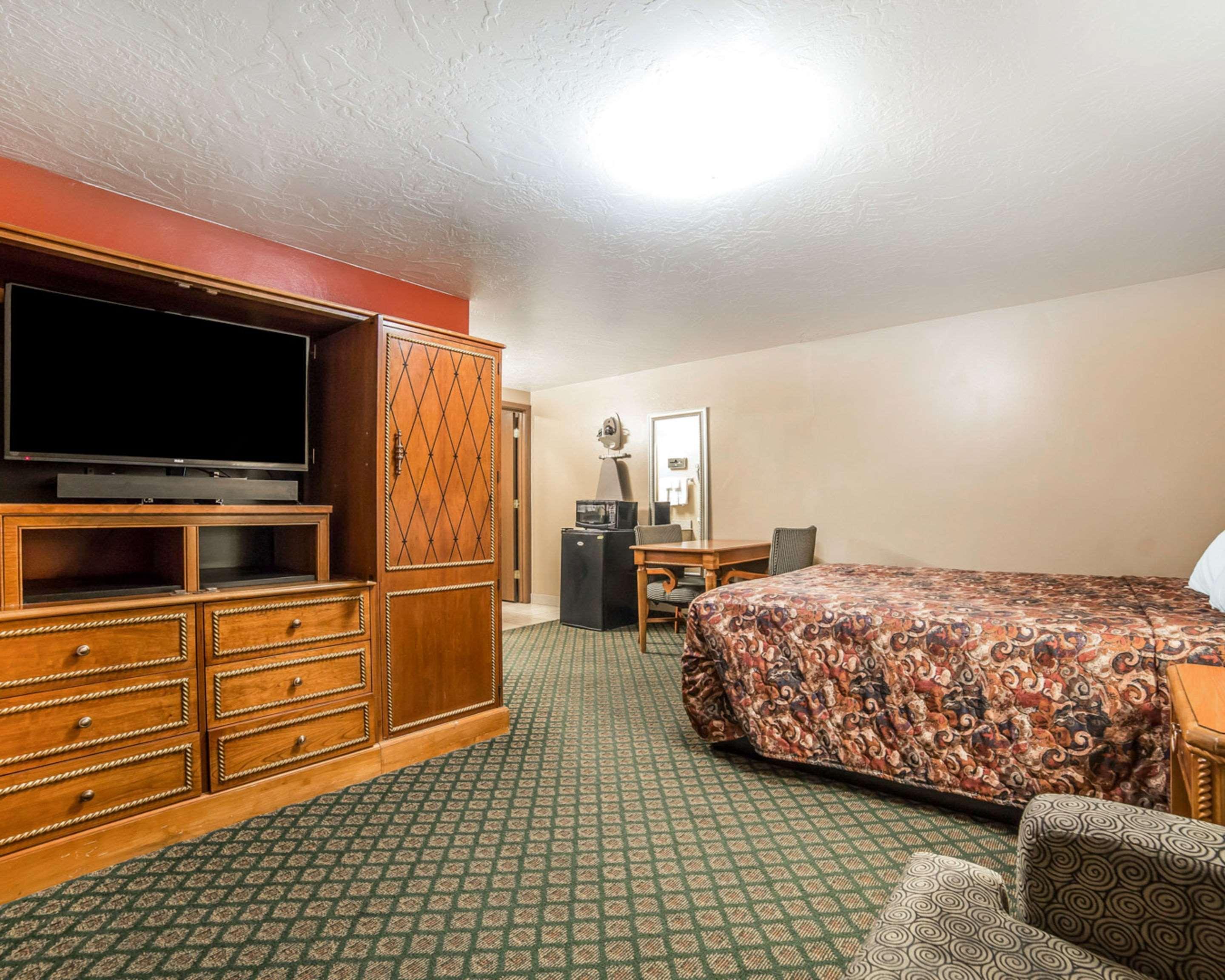 Hotel & 3*