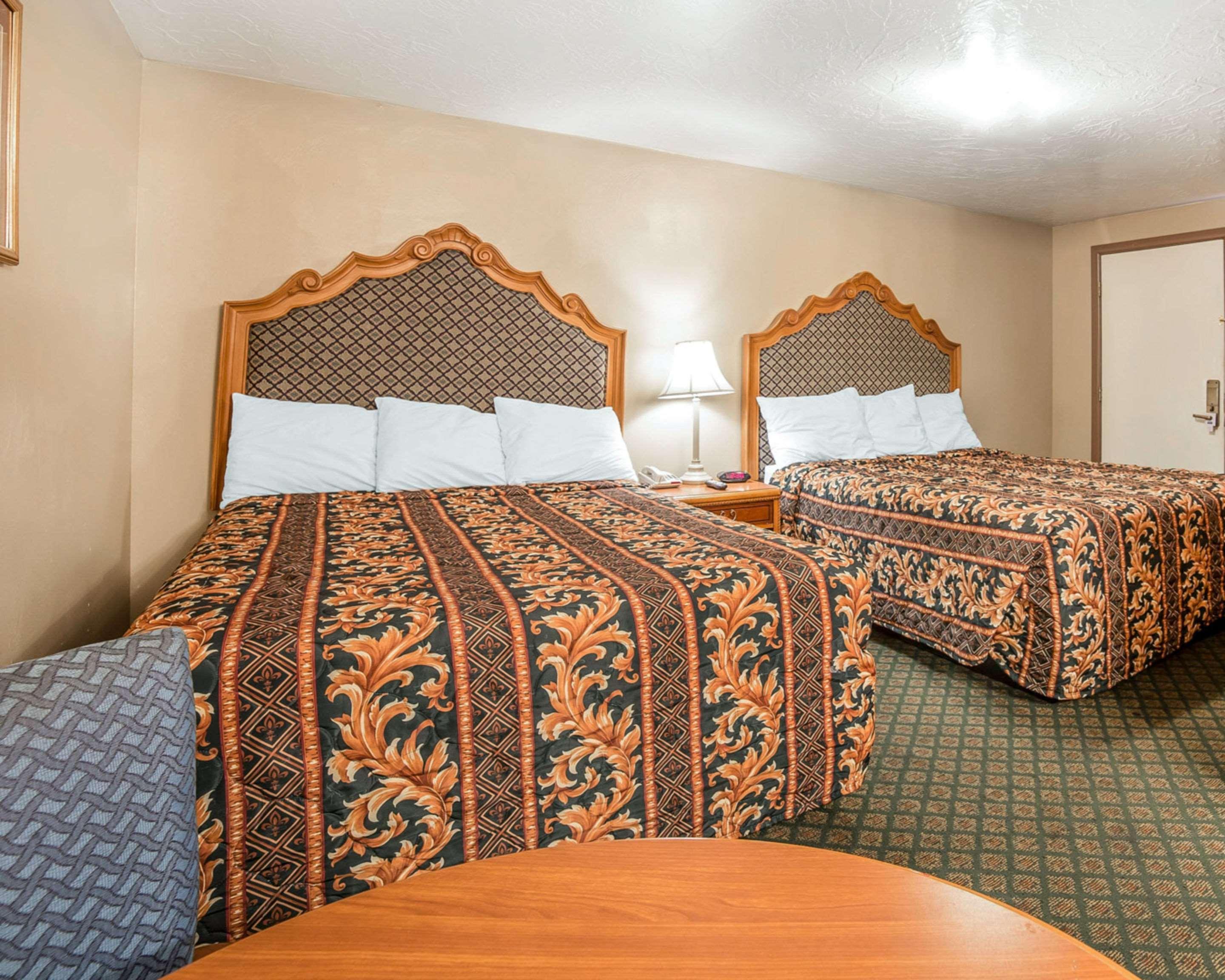 & Hotel