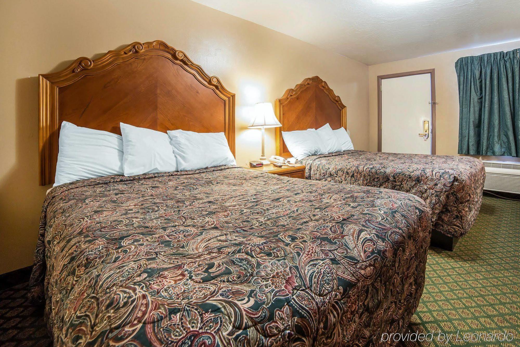 & Hotel 3*