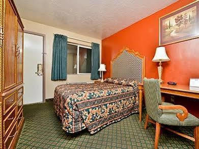 Hotel & 3*